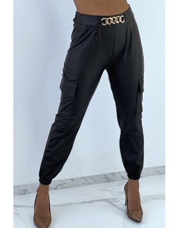 Pantalon jogging cargo noir coupe ample avec accessoire