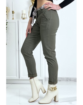 Pantalon strech kaki avec poches froufrou et ceinture - 1