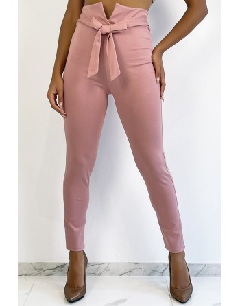 Pantalon slim rose taille haute avec ceinture et forme V - 1