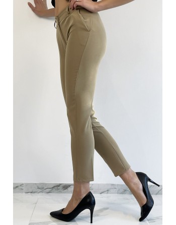 Pantalon slim camel avec poches style working girl - 1