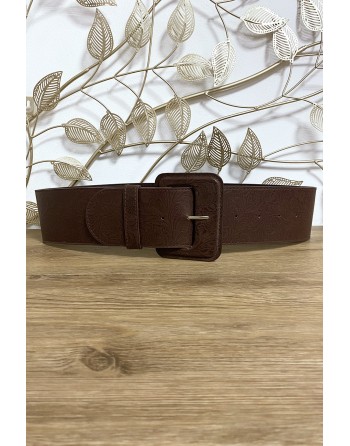 Grosse ceinture marron avec joli motif - 1