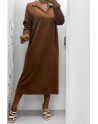 Longue robe épaisse col chemise en marron - 2