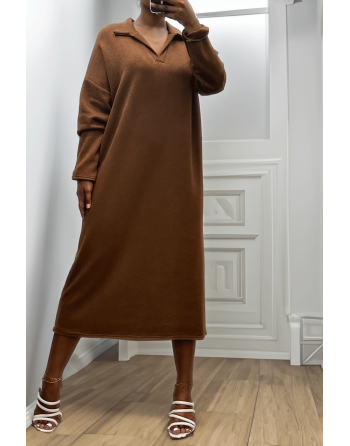 Longue robe épaisse col chemise en marron - 7