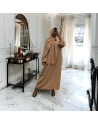 Robe abaya couleur camel en soie de medine avec foulard  intégré  - 4
